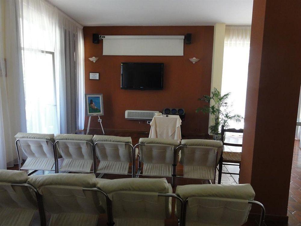 Hotel Gabrini Марина-ди-Масса Экстерьер фото